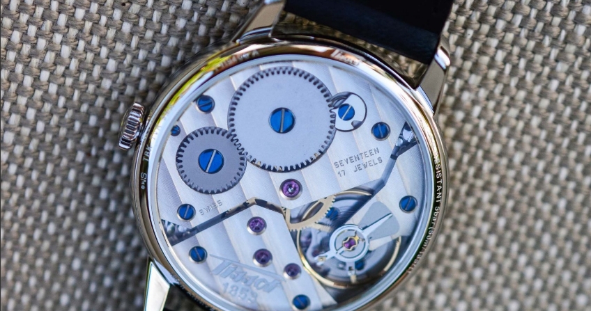 天梭唯思达系列的165周年纪念版(图) 天梭唯思达系列的165周年纪念版(图)