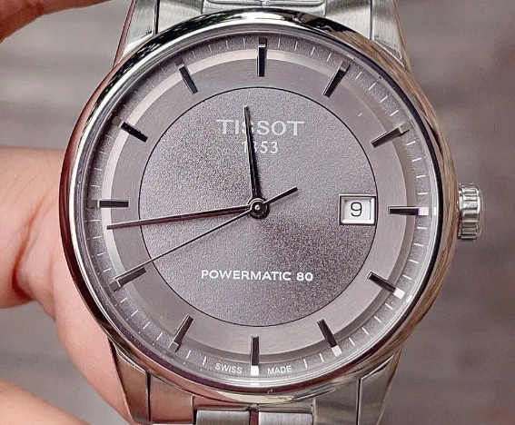 天梭手表如何正确保养机芯(图) 天梭手表如何正确保养机芯(图)