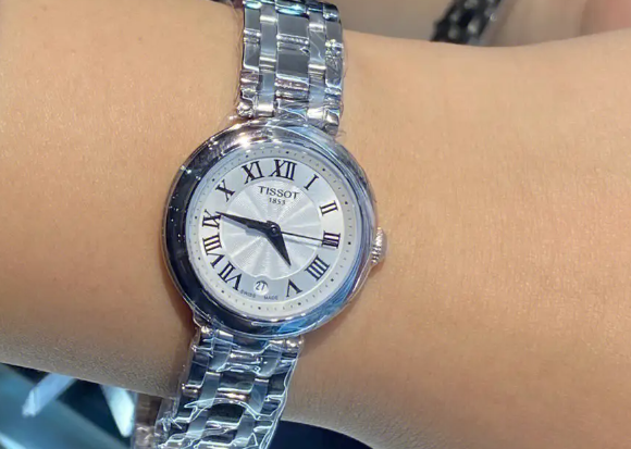天梭日常怎样保养手表表带?